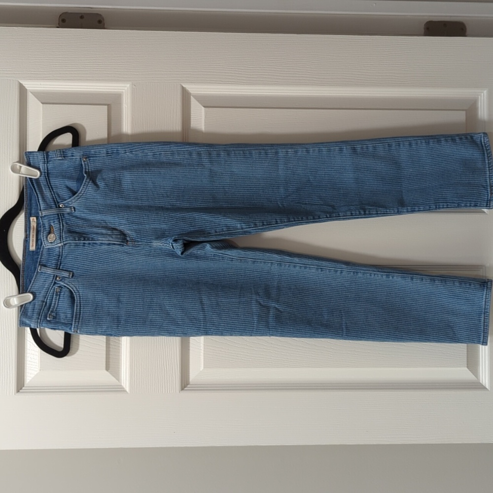 Blue Jeans - Levi Strauss 725 High Rise Straight- blue light stripe size 26